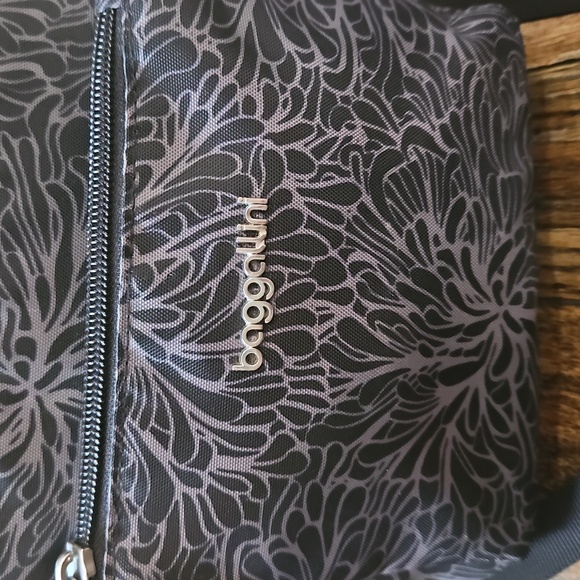 Baggallini Women's Floral Black And Gray Canvas Messenger Crossbody Bag.‎ - Picture 2 of 11